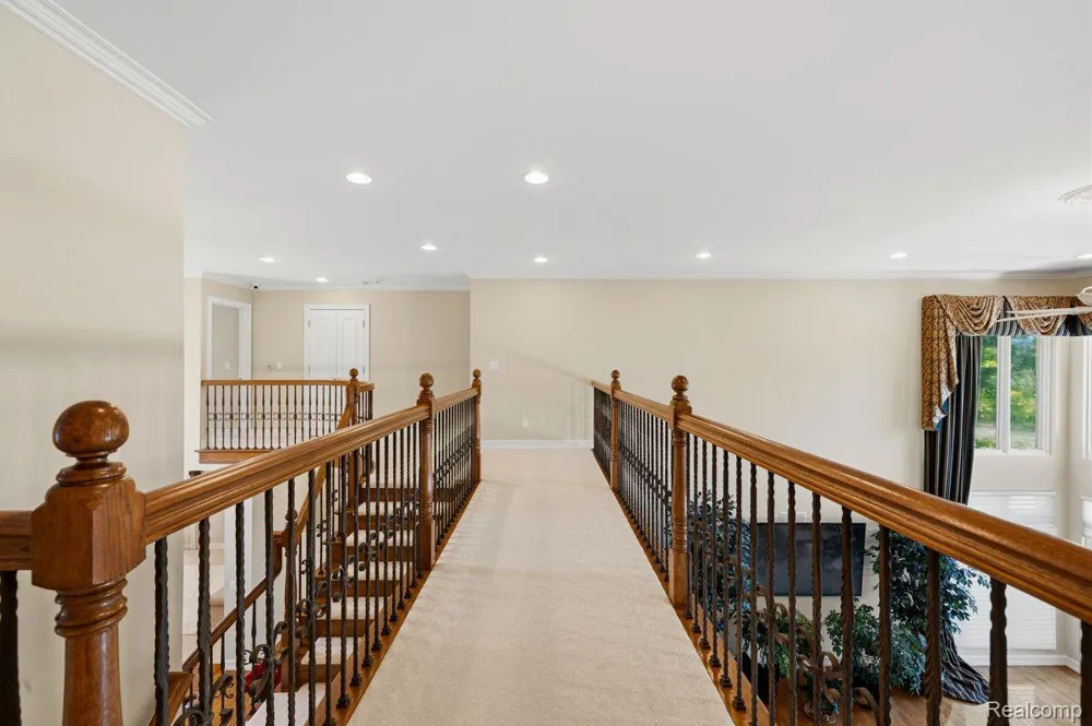 187 Greenan Lane Lake Orion Village, MI 48362