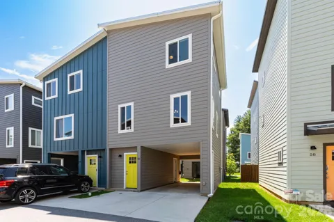 56 W Cascade Street