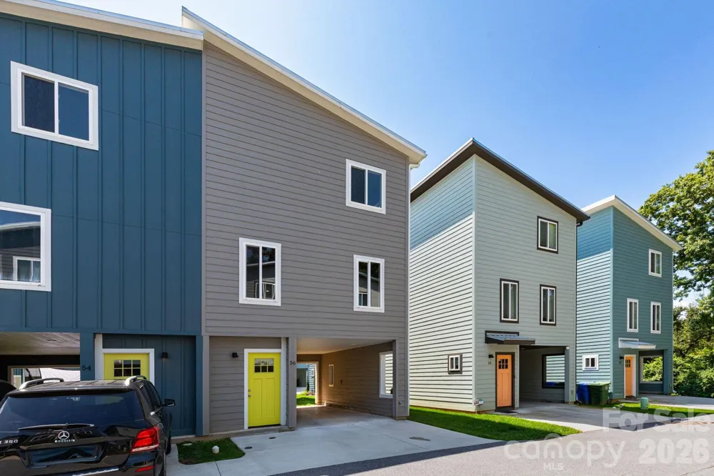 56 W Cascade Street Asheville, NC 28704