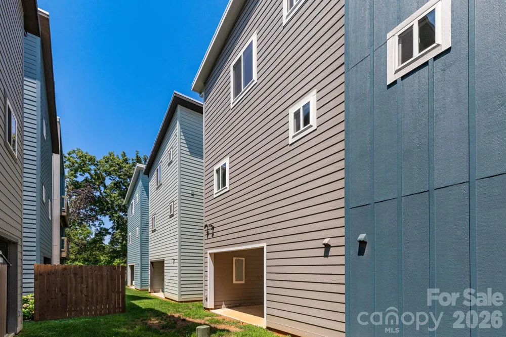 56 W Cascade Street Asheville, NC 28704