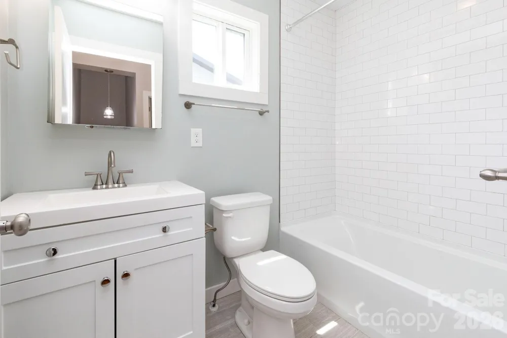 56 W Cascade Street Asheville, NC 28704