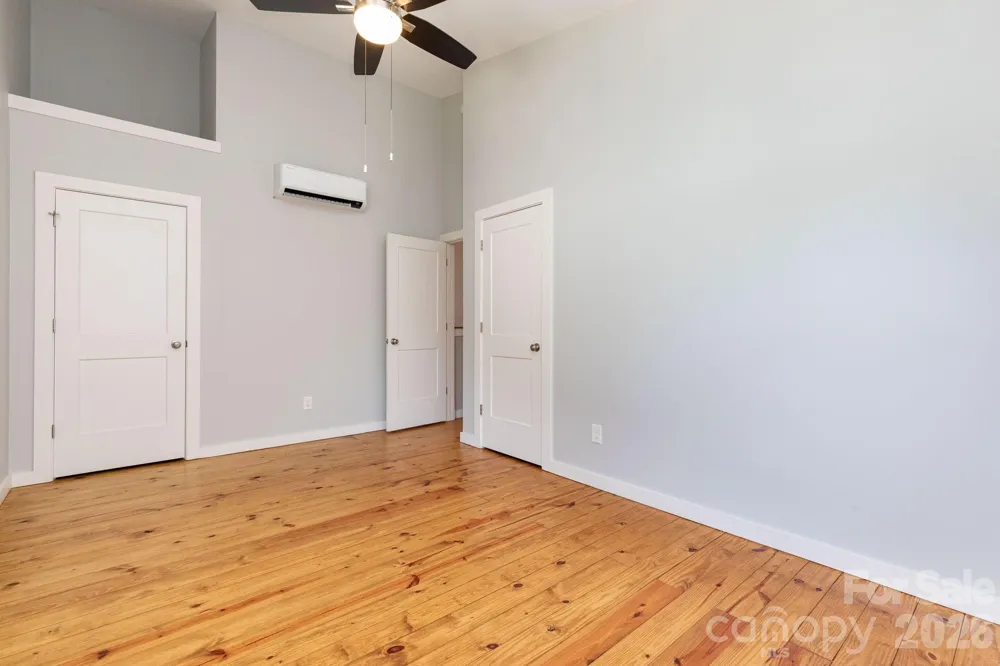 56 W Cascade Street Asheville, NC 28704