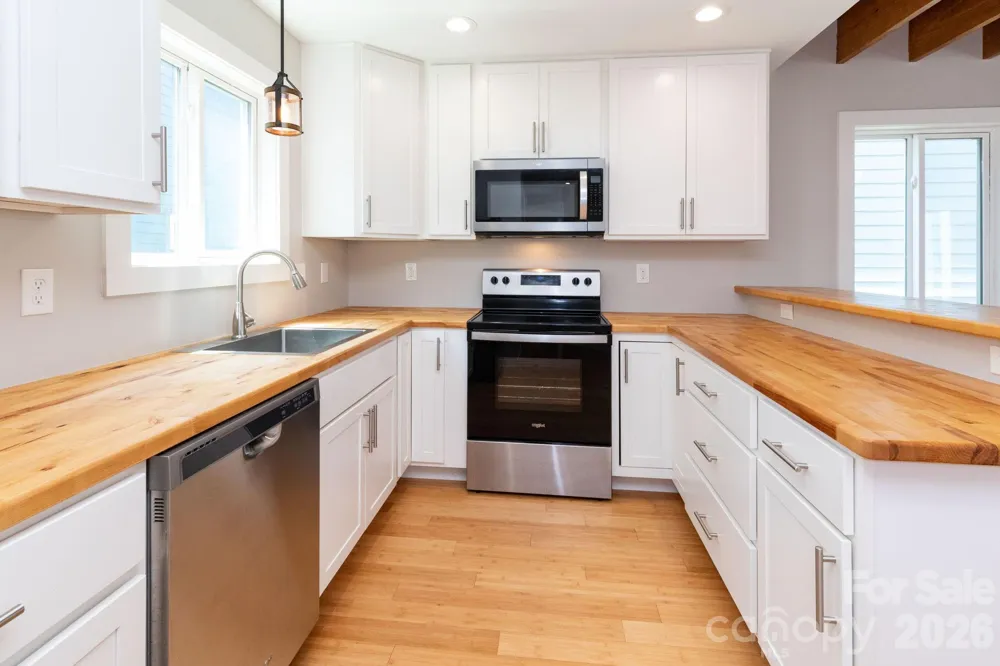 56 W Cascade Street Asheville, NC 28704