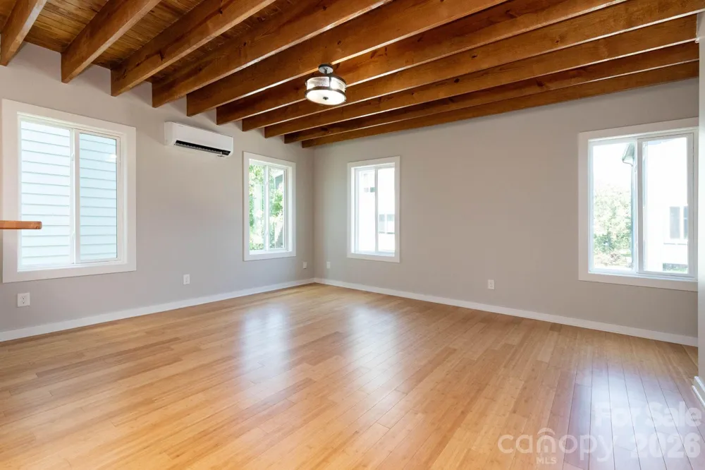 56 W Cascade Street Asheville, NC 28704