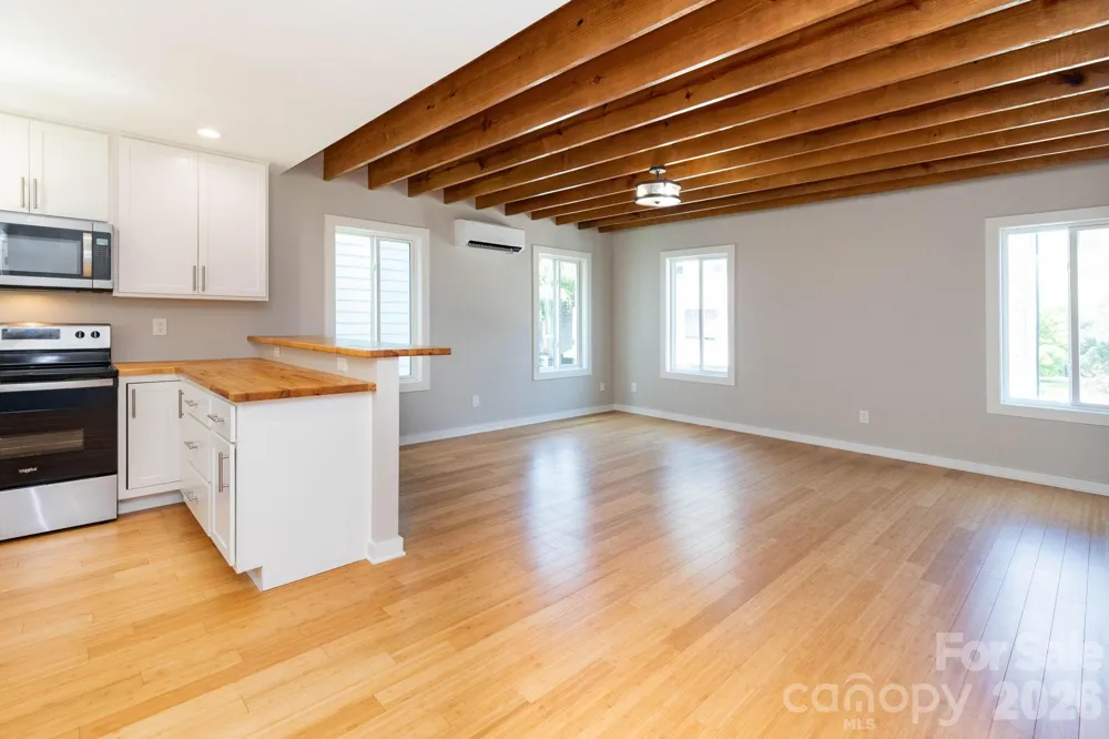 56 W Cascade Street Asheville, NC 28704