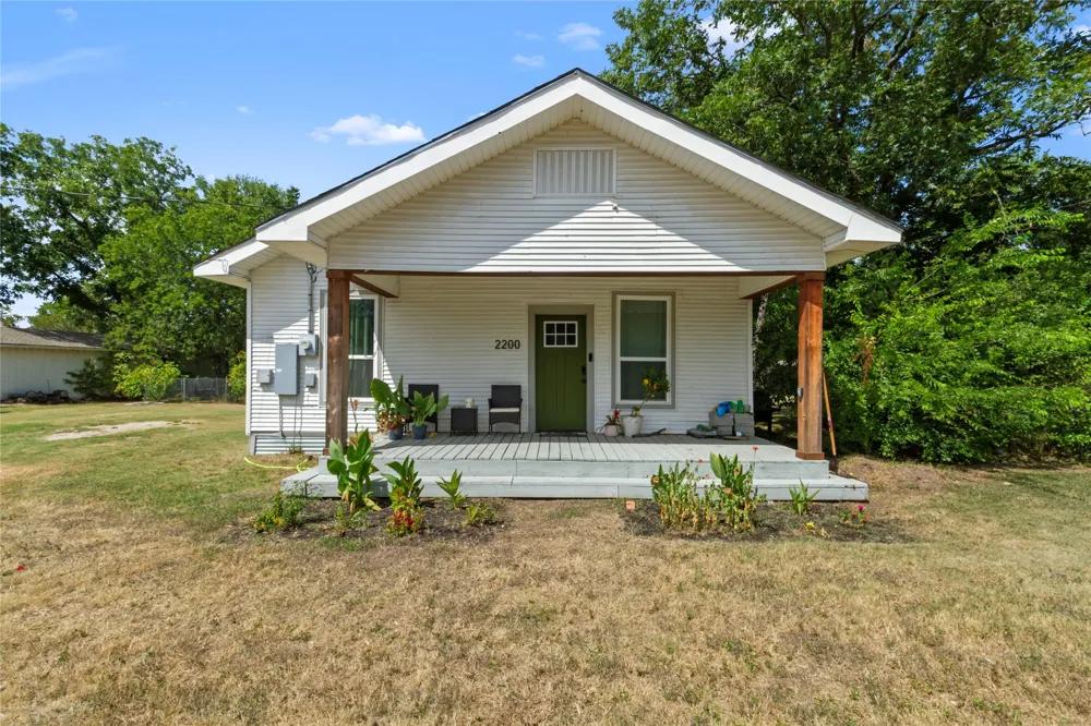 2200 Beaton Street Corsicana, TX 75110