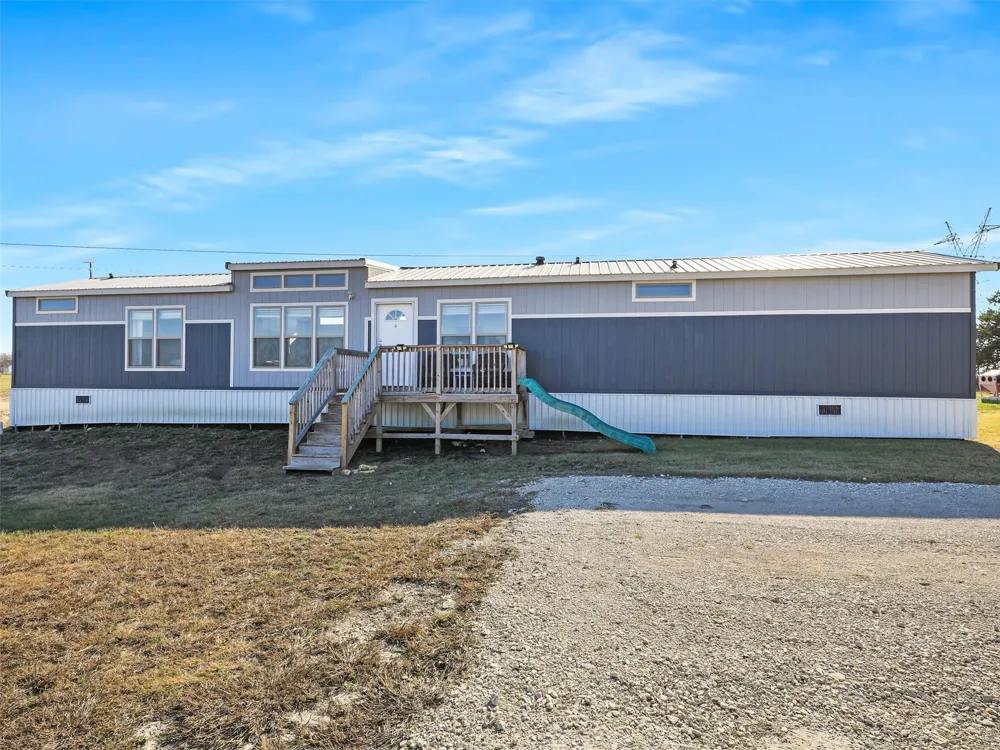 16384 FM  1173 Krum, TX 76249