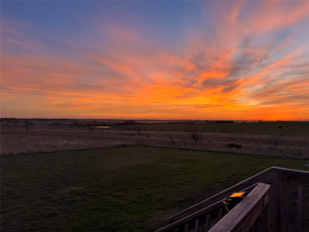 16384 FM  1173 Krum, TX 76249