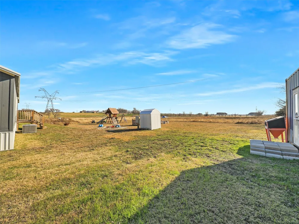 16384 FM  1173 Krum, TX 76249