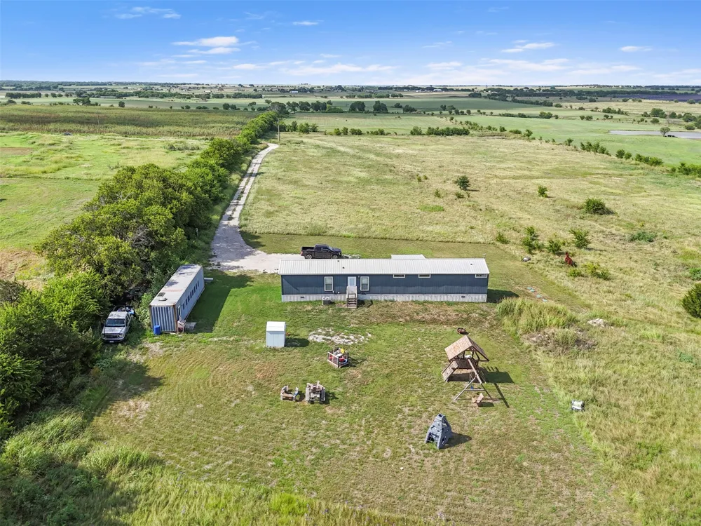 16384 FM  1173 Krum, TX 76249