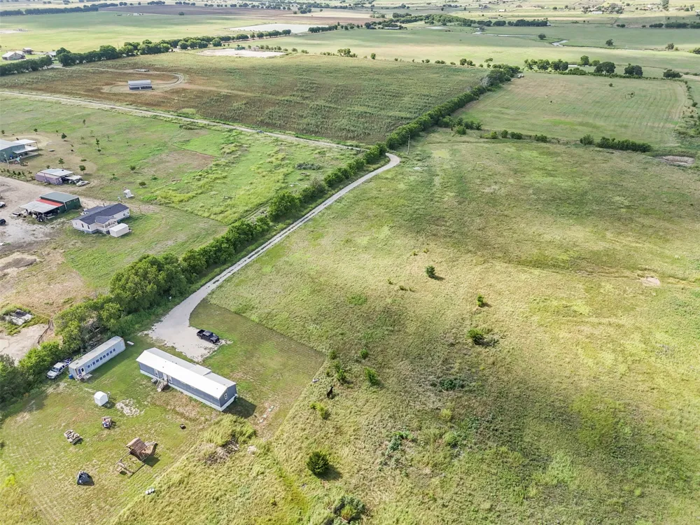 16384 FM  1173 Krum, TX 76249