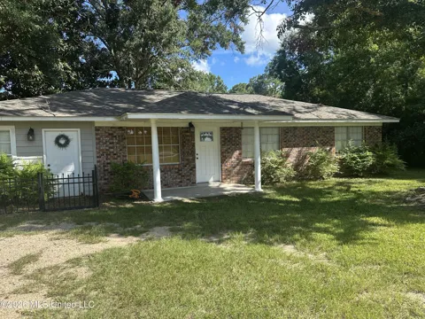 13637 Highway 613