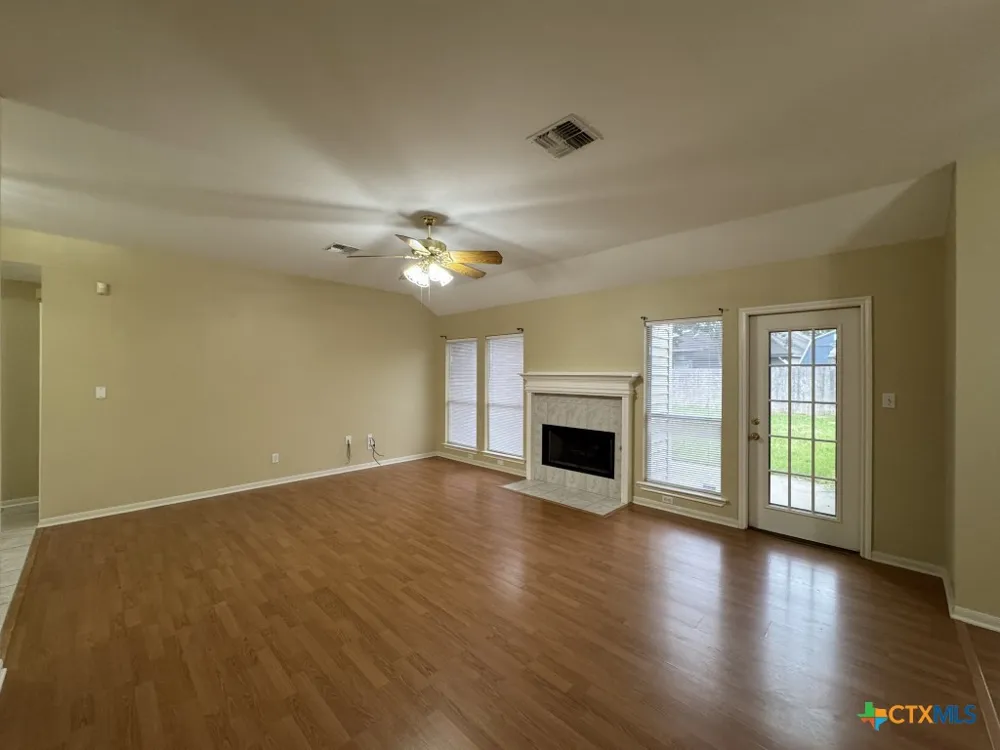 304 Ashland Creek Victoria, TX 77901