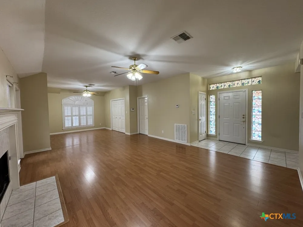 304 Ashland Creek Victoria, TX 77901