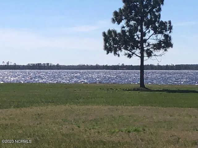 123 E Dowry Creek E Belhaven, NC 27810