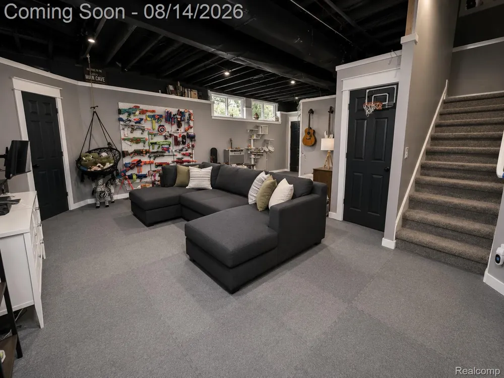 27688 Coleridge Street Harrison Charter Township, MI 48045