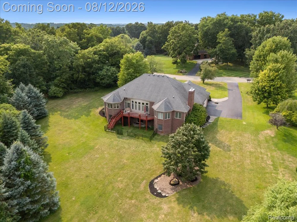 3279 Beach Lake Drive E Brighton Township, MI 48380