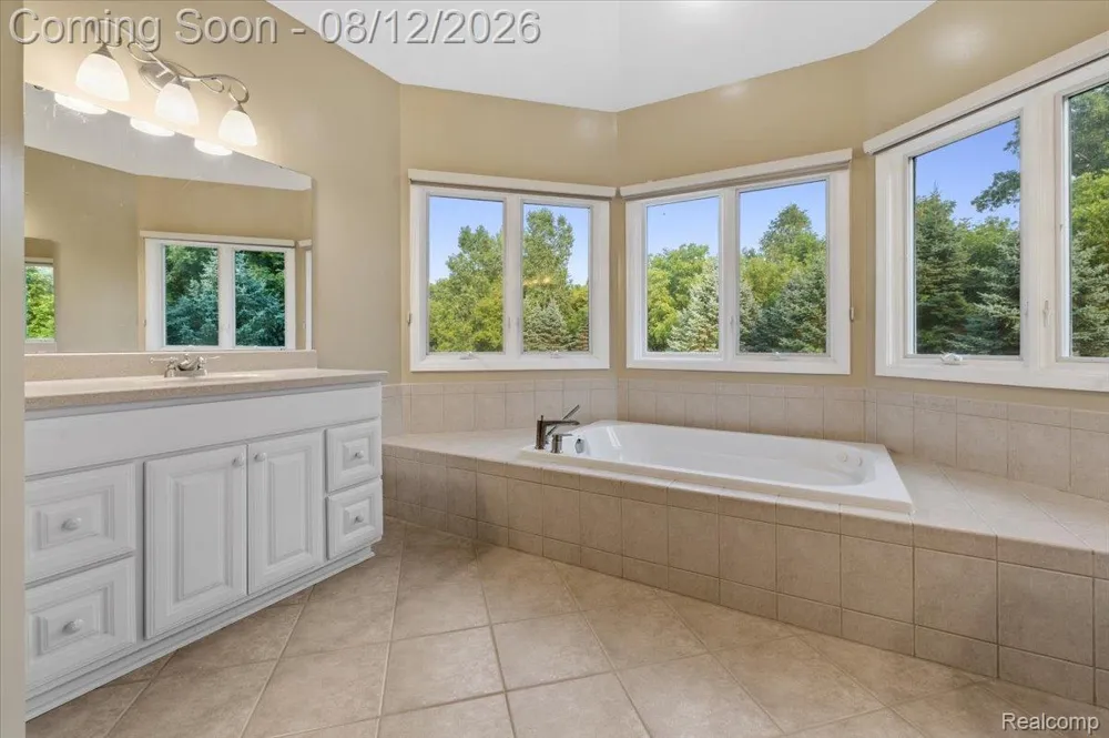3279 Beach Lake Drive E Brighton Township, MI 48380