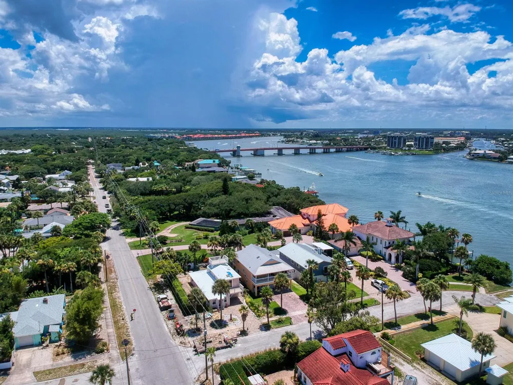 207 Kirkland Road New Smyrna Beach, FL 32169