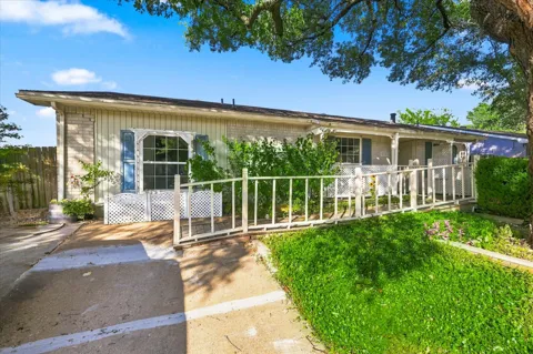 6305 Magnolia Lane