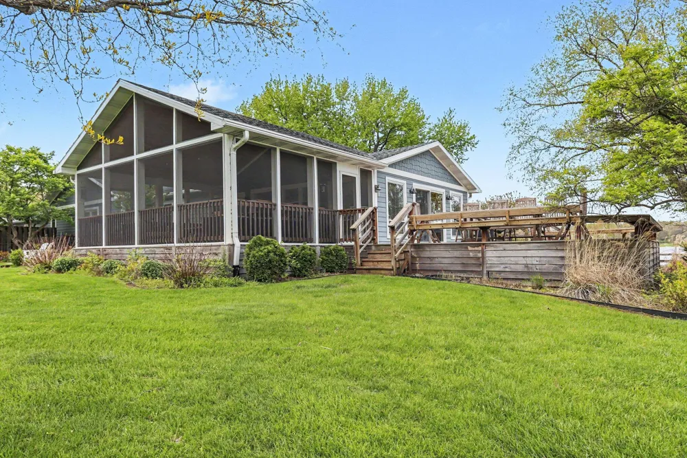 12417 Sunset Dr. Three Rivers, MI 49093