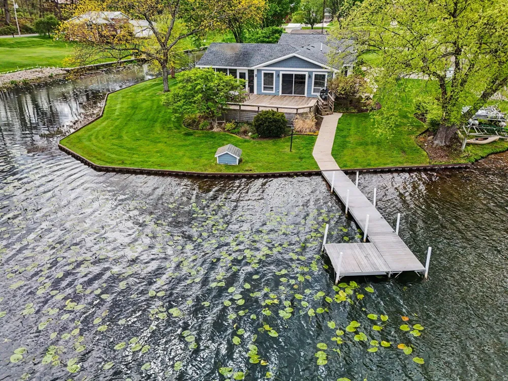 12417 Sunset Dr. Three Rivers, MI 49093