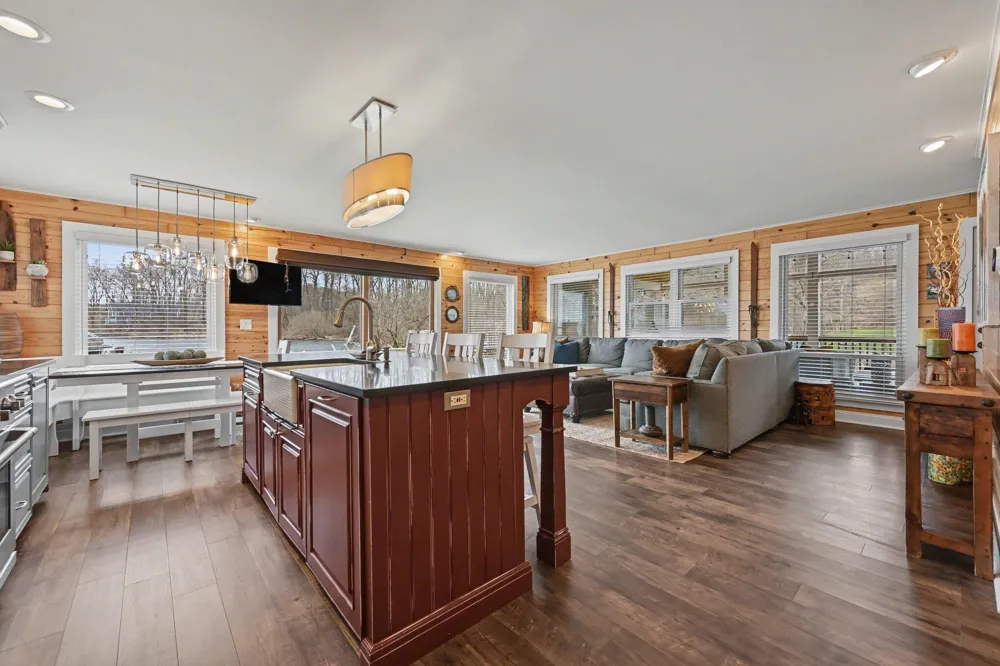 12417 Sunset Dr. Three Rivers, MI 49093
