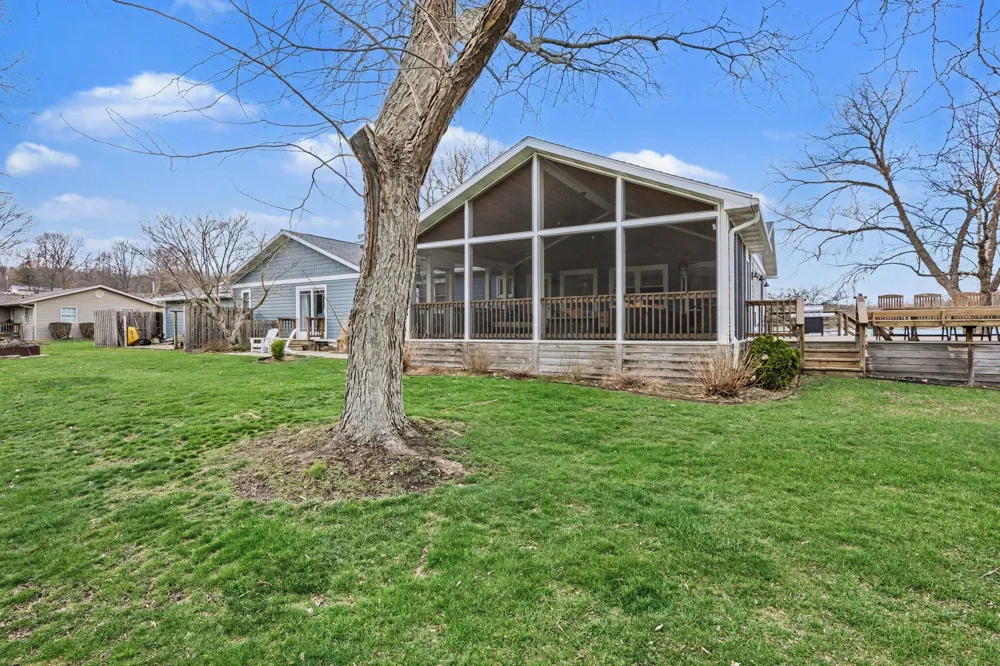 12417 Sunset Dr. Three Rivers, MI 49093