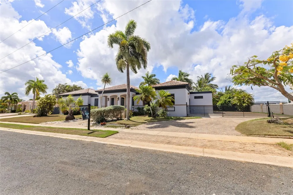 ZARAGOZA  ST. HACIENDA EL MOLINO #C-12 Vega Alta, PR 00692