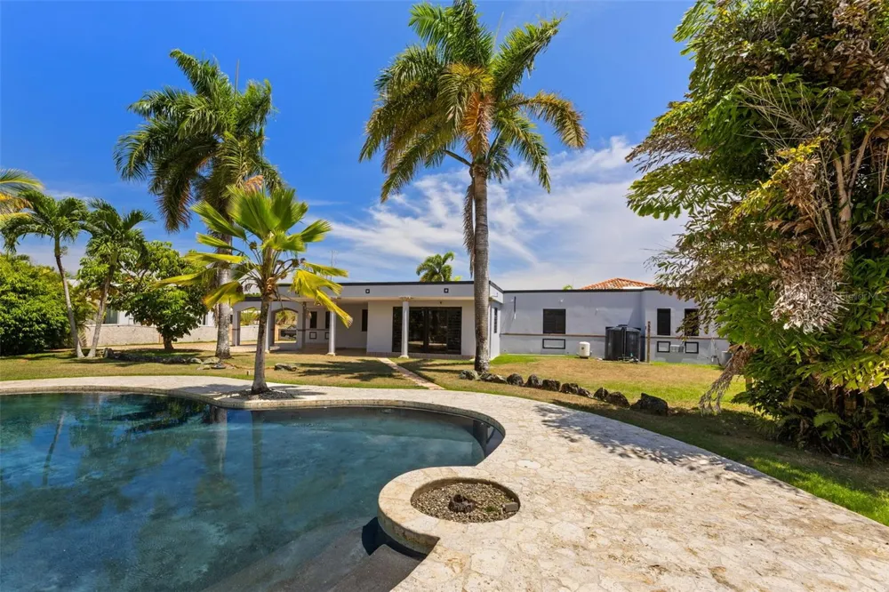 ZARAGOZA  ST. HACIENDA EL MOLINO #C-12 Vega Alta, PR 00692