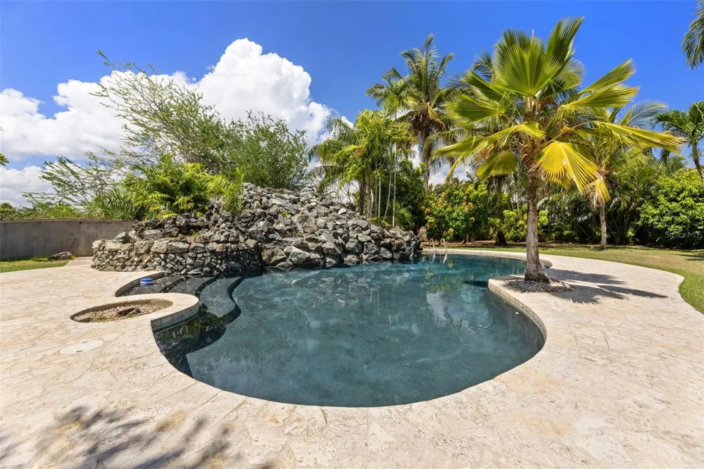 ZARAGOZA  ST. HACIENDA EL MOLINO #C-12 Vega Alta, PR 00692