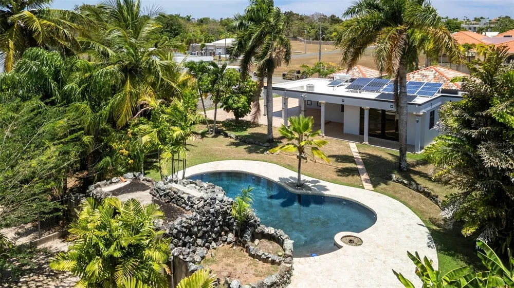 ZARAGOZA  ST. HACIENDA EL MOLINO #C-12 Vega Alta, PR 00692