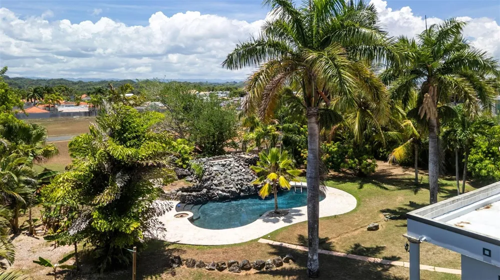 ZARAGOZA  ST. HACIENDA EL MOLINO #C-12 Vega Alta, PR 00692