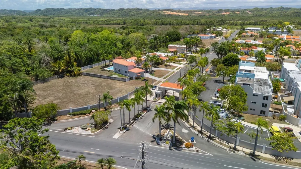 ZARAGOZA  ST. HACIENDA EL MOLINO #C-12 Vega Alta, PR 00692