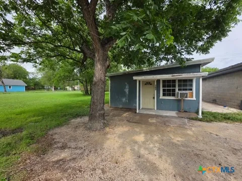 702 San Antonio Avenue #4