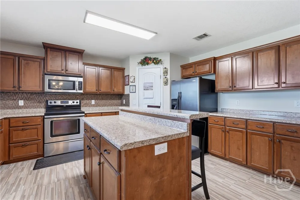 212 Manchester Court Midway, GA 31320