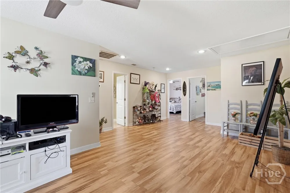 212 Manchester Court Midway, GA 31320