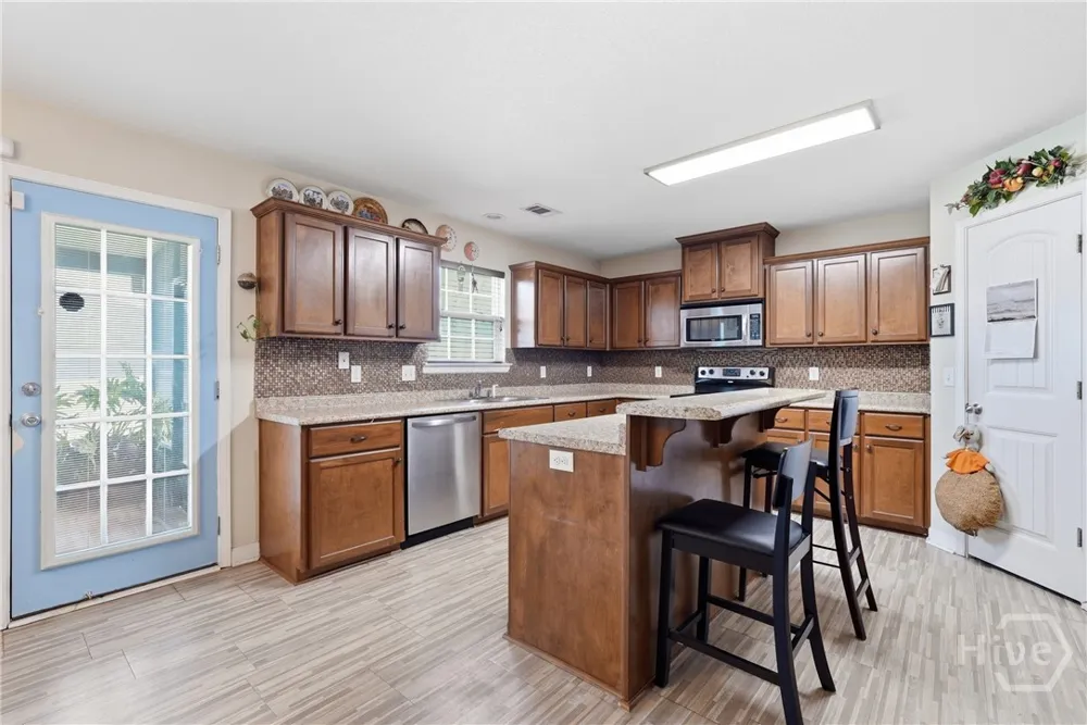 212 Manchester Court Midway, GA 31320