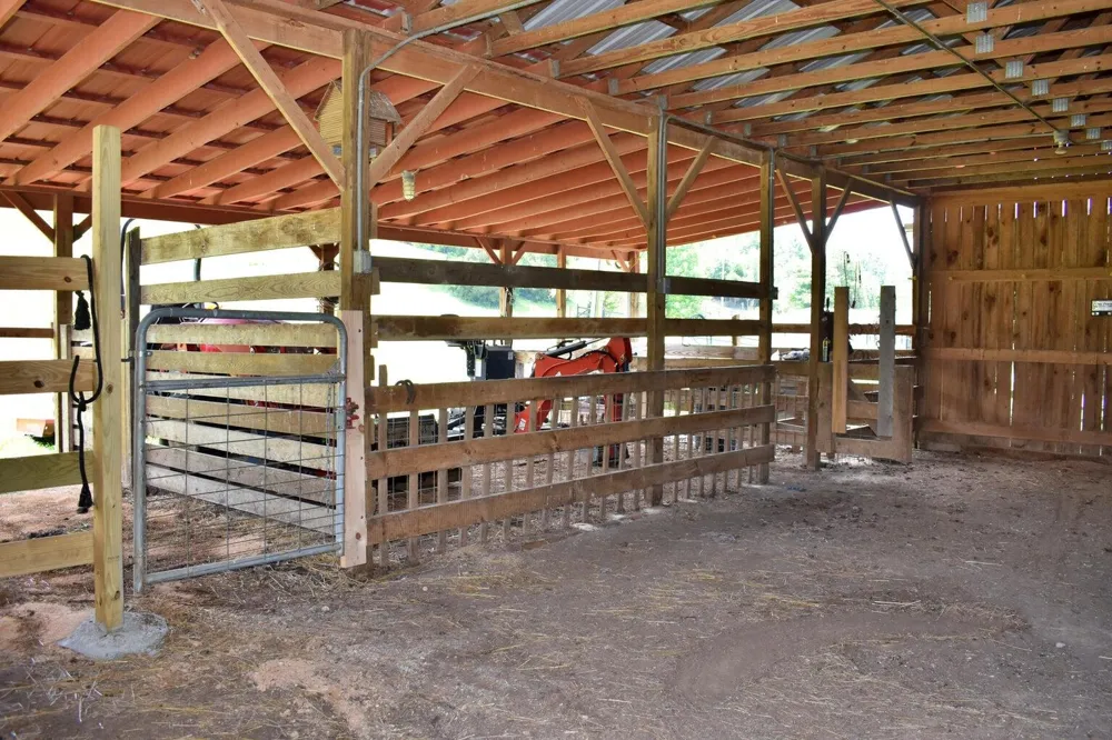 1319 Ideal Valley Road Spring City, TN 37381