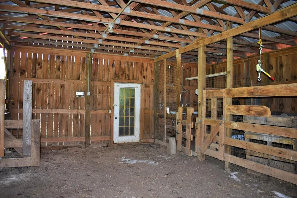1319 Ideal Valley Road Spring City, TN 37381