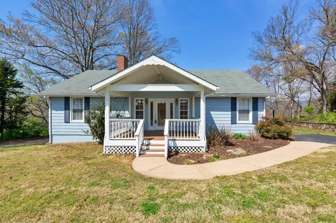 323 Walsh Road
