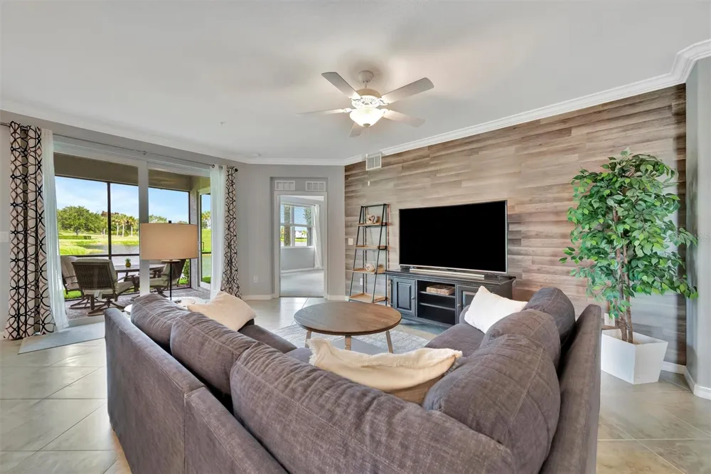 947 TIDEWATER SHORES LOOP Bradenton, FL 34208