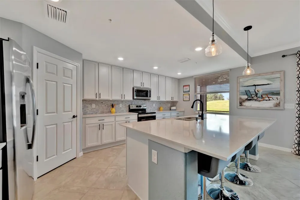 947 TIDEWATER SHORES LOOP Bradenton, FL 34208