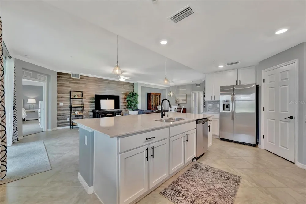 947 TIDEWATER SHORES LOOP Bradenton, FL 34208