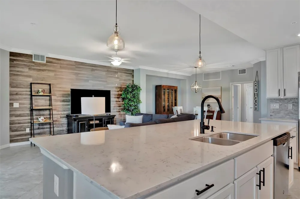947 TIDEWATER SHORES LOOP Bradenton, FL 34208