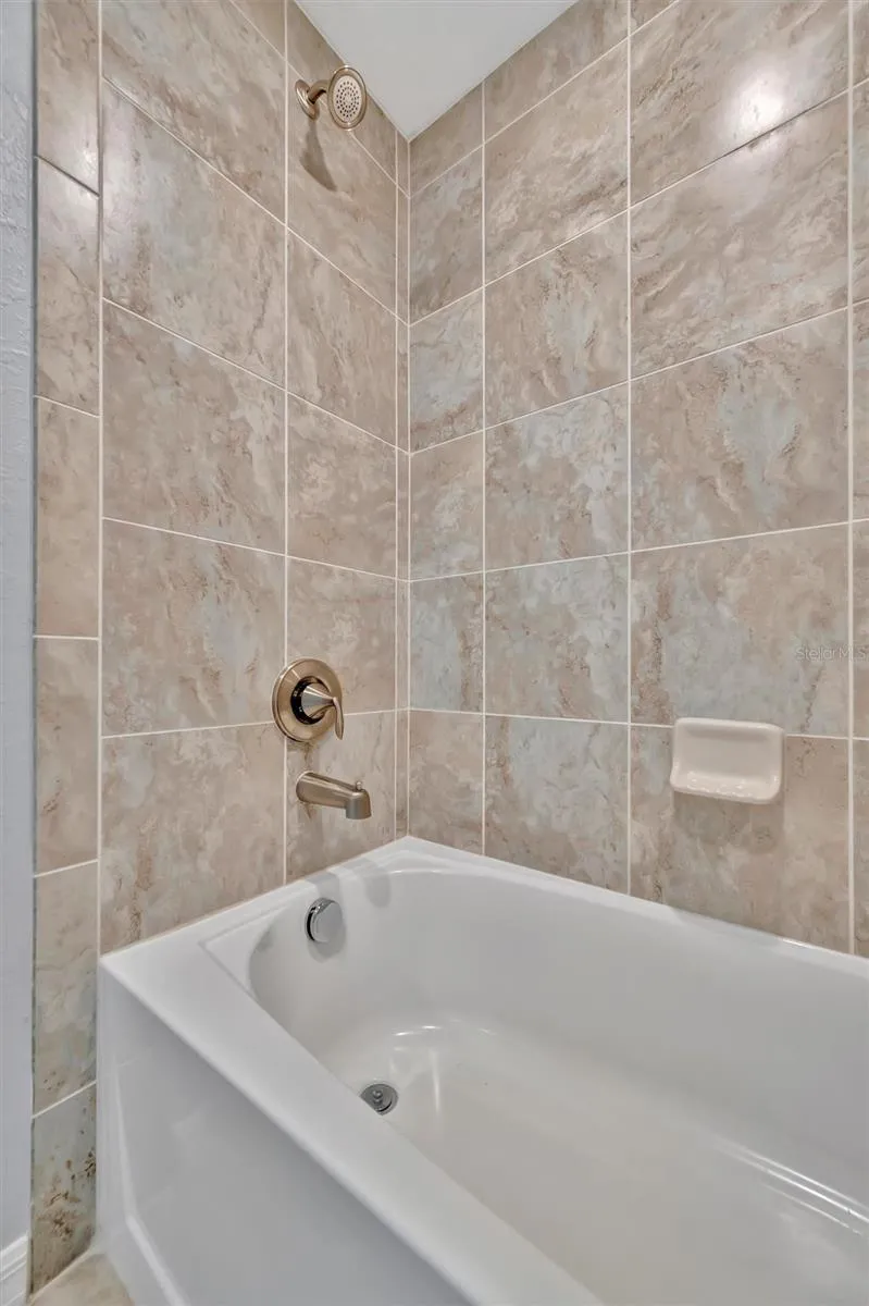 947 TIDEWATER SHORES LOOP Bradenton, FL 34208