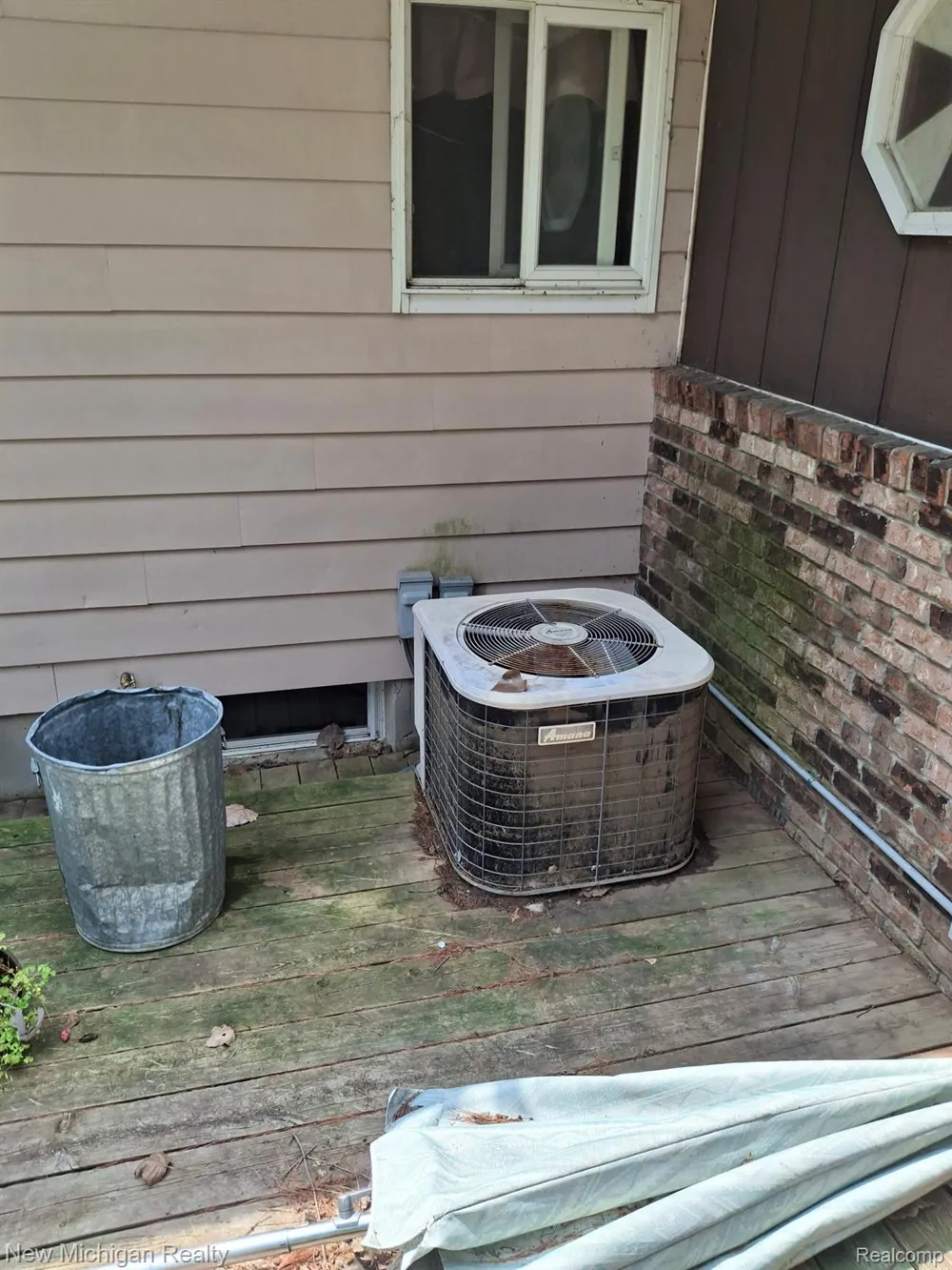 2433 Willow Street Deckerville Village, MI 48427