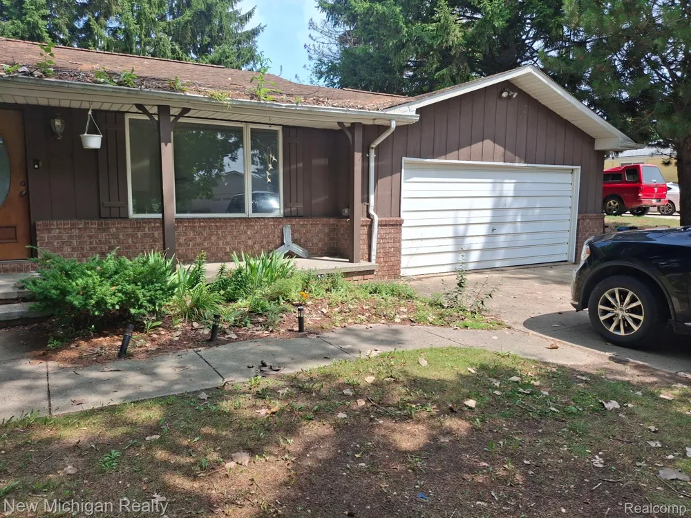 2433 Willow Street Deckerville Village, MI 48427