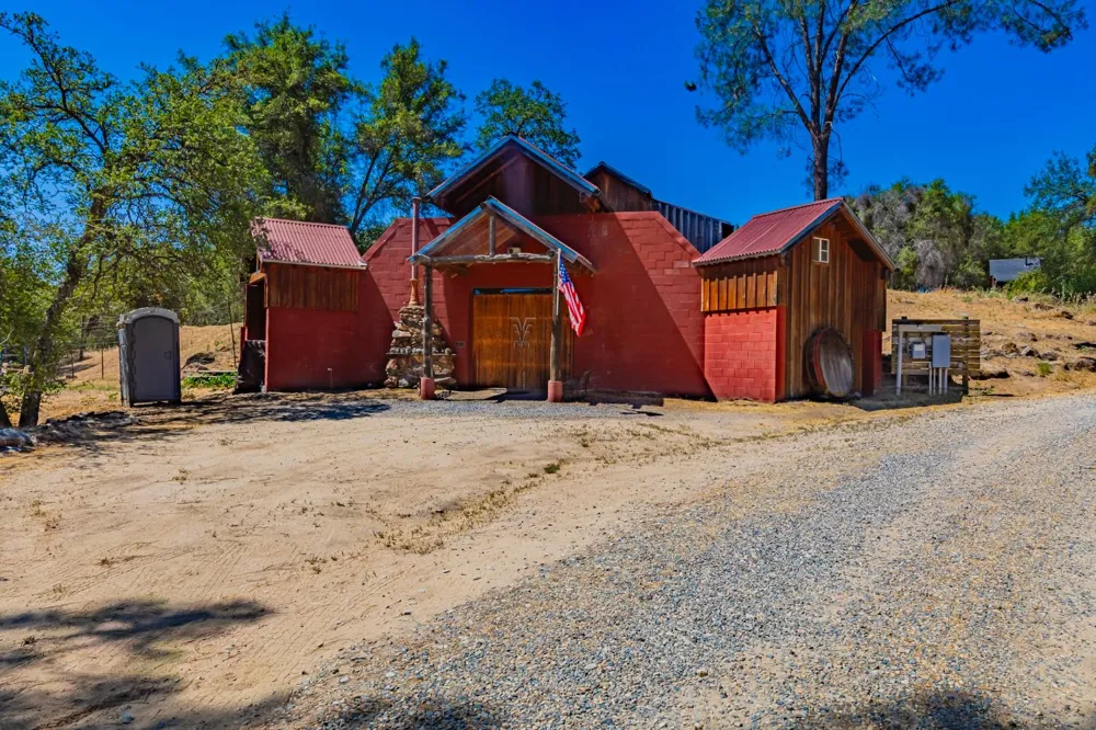 49610 House Ranch Road O Neals, CA 93645