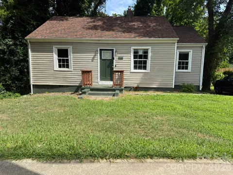 826 W Davidson Avenue